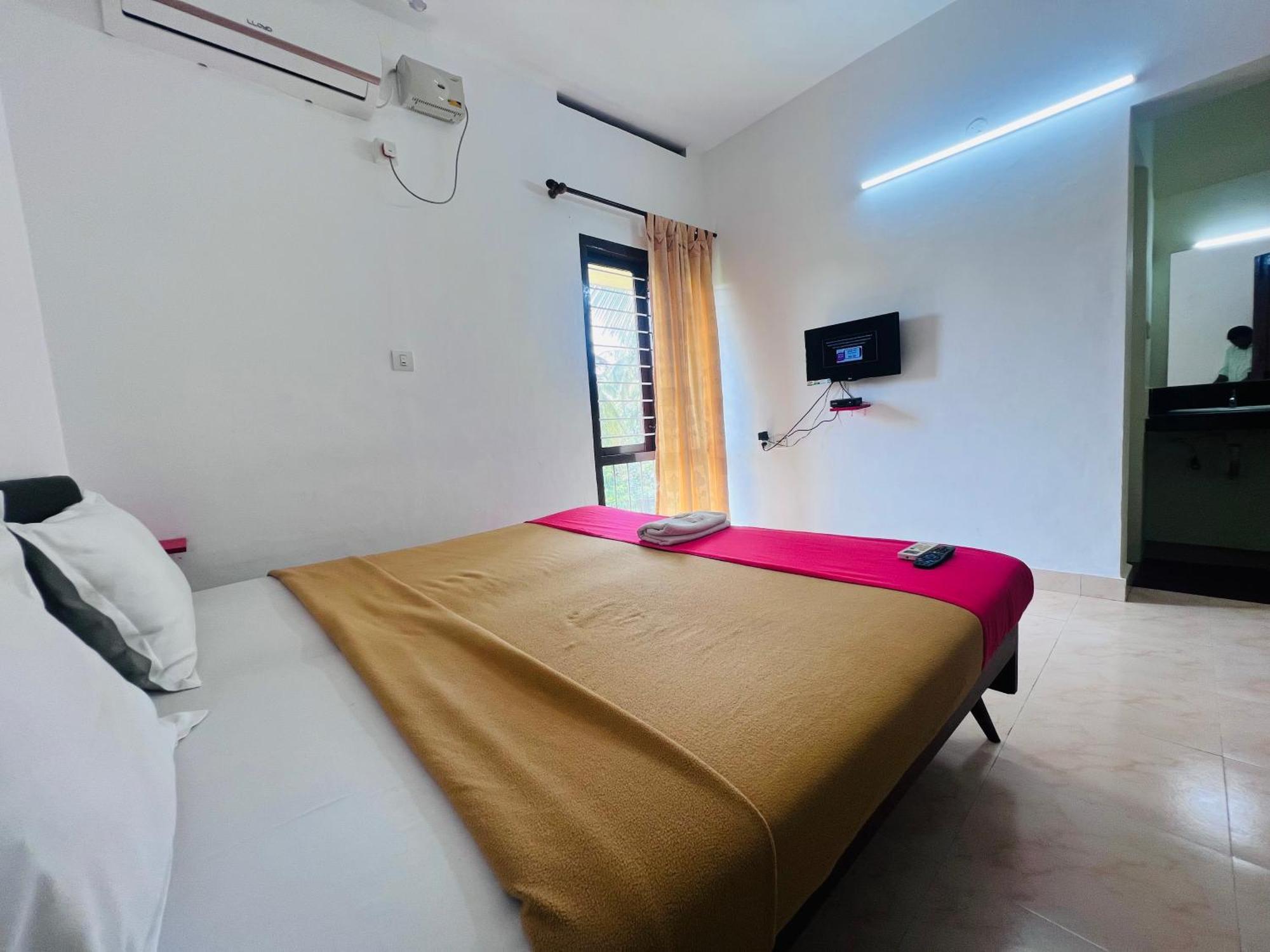 Hotel Sunday - Townhouse Club Airport Trivandrum トリバンドラム エクステリア 写真