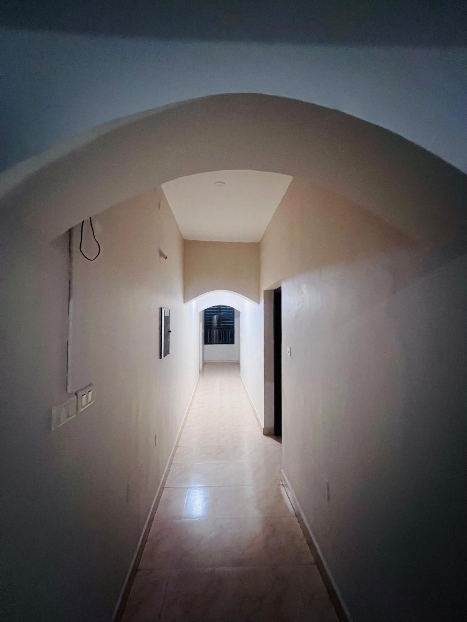 Hotel Sunday - Townhouse Club Airport Trivandrum トリバンドラム エクステリア 写真