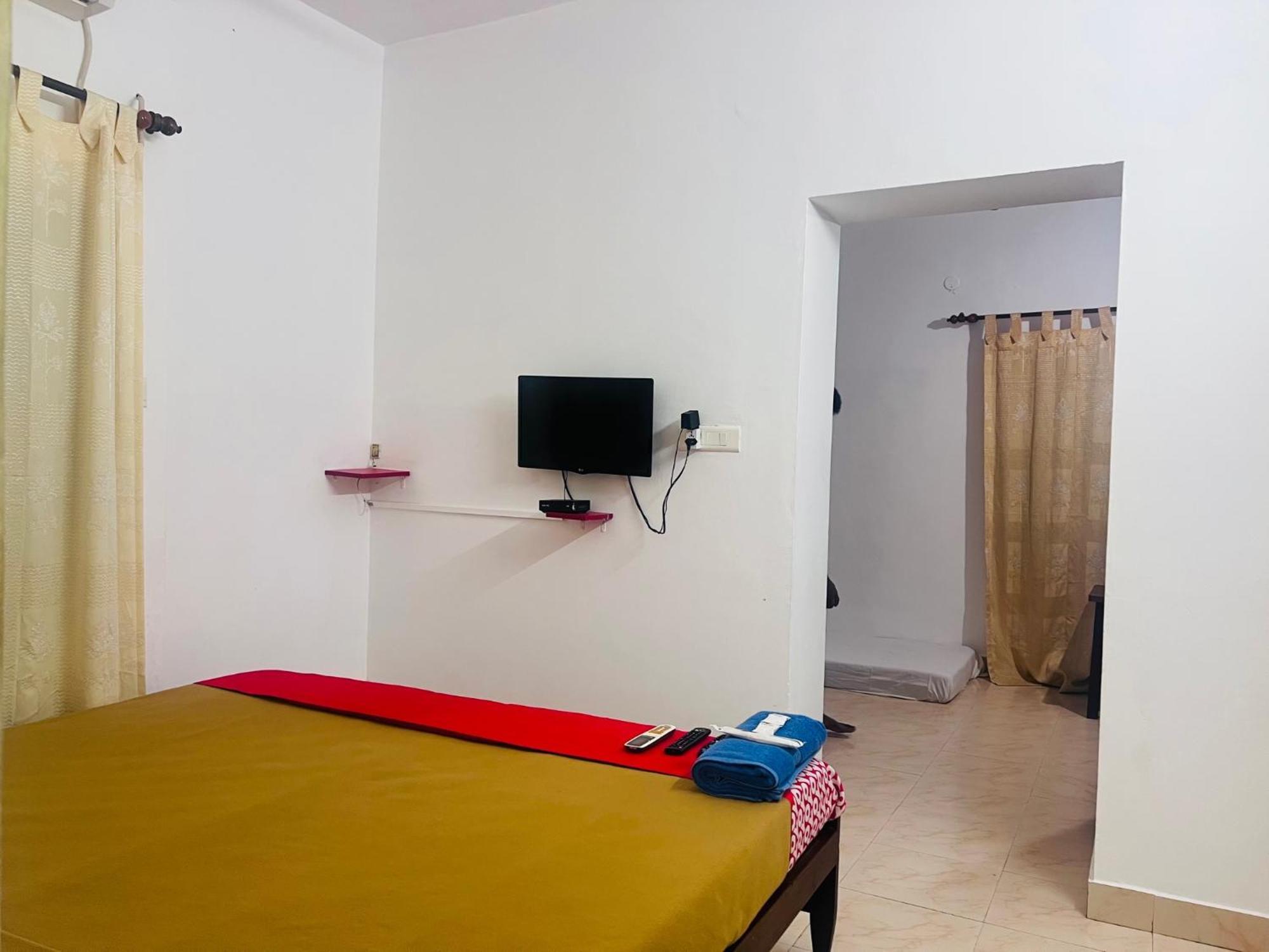 Hotel Sunday - Townhouse Club Airport Trivandrum トリバンドラム エクステリア 写真